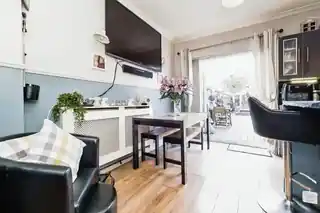 15 Horndon Road, photo 4