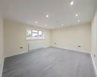 15 Invicta Close, photo 2