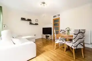 15 Kimberley Road, photo 4