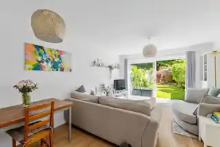 15 Ladygrove, photo 4