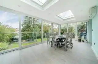 15 Lawrence Street, photo 2