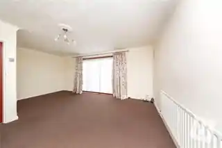 15 Listowel Road, photo 2