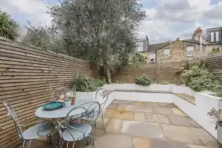 15 Longhurst Road, photo 3