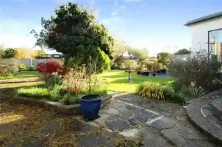 15 Margaret Drive, photo 3