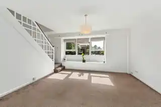 15 Mariner Gardens, photo 3
