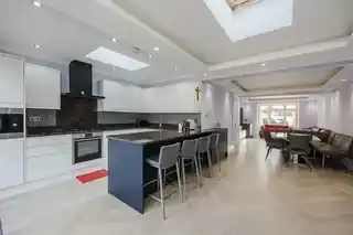 15 Mcintosh Road, photo 2
