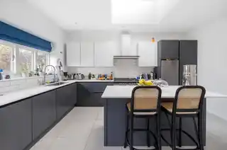 15 Norwood Park Road, photo 4