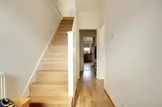 15 Rochester Close, photo 3