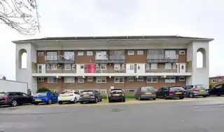 15 Sanders Lane, photo 2