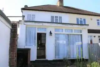 15 St Clair Close, photo 2