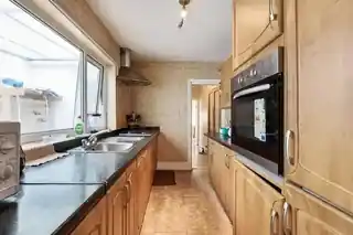 15 Sutcliffe Road, photo 3