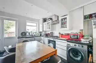 15 Waters Road, photo 3