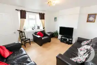 150 Eltham Palace Road, photo 4