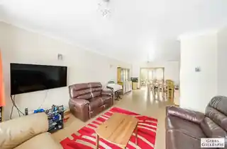 150 Exeter Road, photo 2