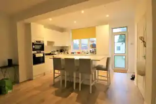 150 Fencepiece Road, photo 3