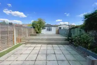 150 Kingsbridge Road, photo 3