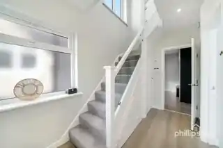 150 Kingshill Drive, photo 2