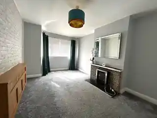 150 Meadowview Road, photo 3