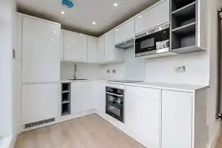 150 Salisbury Walk, photo 2
