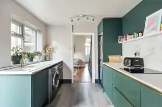 151 Cann Hall Road, photo 3