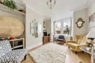 151 Cann Hall Road, photo 2