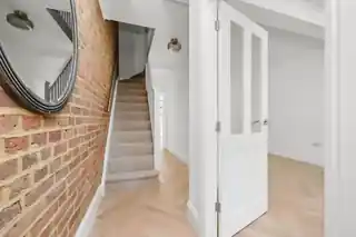 151 Chandos Road, photo 3
