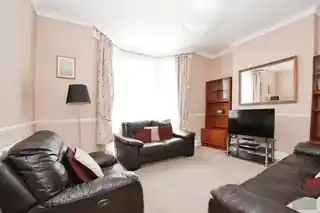 151B Thorold Road, photo 3
