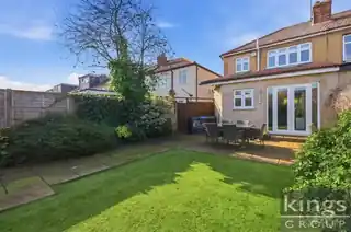 152 Willow Road, photo 2