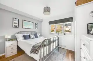153 Sterling Gardens, photo 2