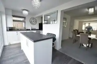 154 Belmont Road, photo 4