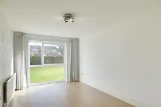 156 Aylsham Drive, photo 2