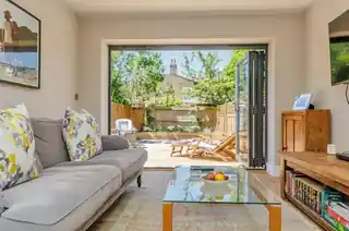 156 Earlsfield Road, photo 3