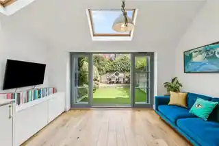 157 Clonmore Street, photo 4