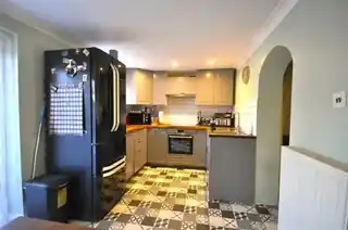 157 Crescent Road, photo 2