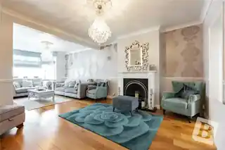 157 Dagenham Road, photo 2