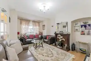 158 Bonham Road, photo 2