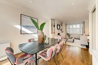 159 Highlever Road, photo 4