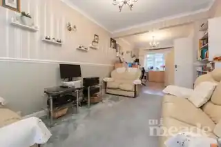 159 Waltham Way, photo 2
