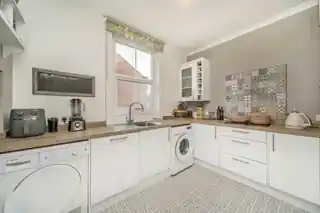 15A Brooks Road, photo 3