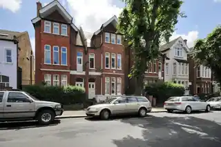 15A Dean Road, photo 2