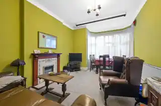 15A Laurel Road, photo 2