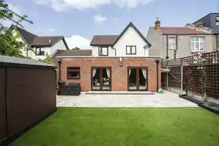 15B Alexandra Road, photo 3