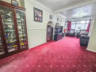 16 Abbotts Close, photo 3