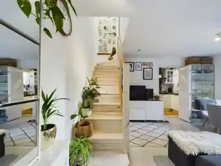 16 Armstrong Close, photo 4