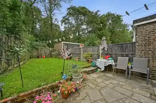 16 Ashmere Close, photo 3