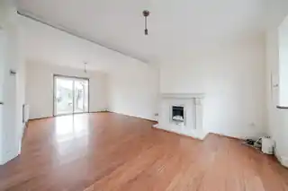 16 Avondale Road, photo 2