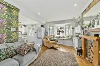 16 Beaulieu Close, photo 3