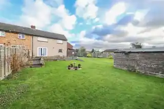 16 Beech Close, photo 3