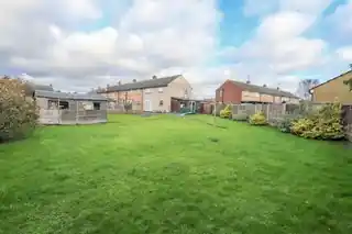 16 Beech Close, photo 2
