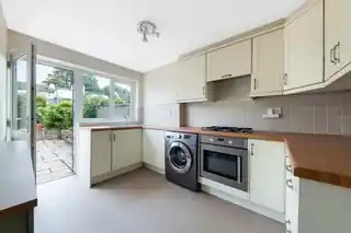 16 Blackhorse Road, photo 4